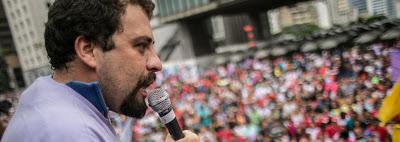 Lula decide no entregarse y será protegido por el pueblo brasileño Lula decide no entregarse y será protegido por el pueblo brasileño