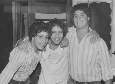 Tres desconocidos idénticos - Three Identical Strangers - trillizos nueva york - Mike Domnitz