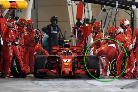 Ferrari es multada con 50000 euros por el accidentado Pitstop de Raikkonen