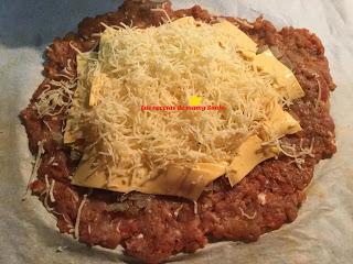 HAMBURGUESA GIGANTE RELLENA DE QUESO Y BACON