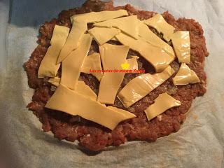 HAMBURGUESA GIGANTE RELLENA DE QUESO Y BACON