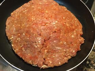 HAMBURGUESA GIGANTE RELLENA DE QUESO Y BACON
