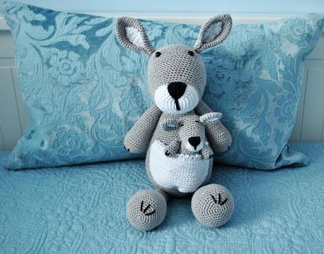 CANGURO CON BEBE EN GANCHILLO