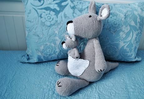 CANGURO CON BEBE EN GANCHILLO