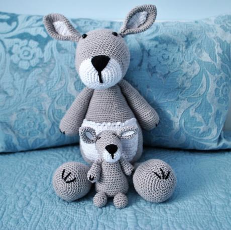 CANGURO CON BEBE EN GANCHILLO