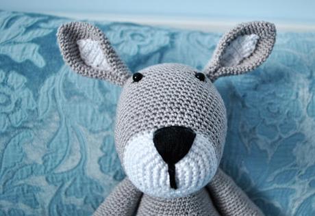 CANGURO CON BEBE EN GANCHILLO