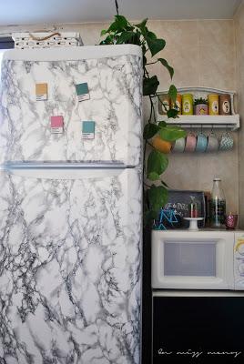 Renovar frigorífico efecto mármol +  Imanes colores Pantone