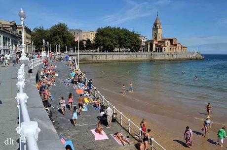 VIAJES EN TERCERA PERSONA. GIJÓN