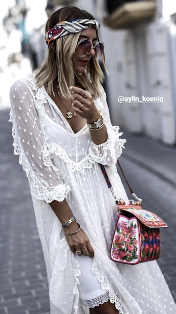 SPRING TRENDS; COMO LLEVAR LOS PAÑUELOS.-