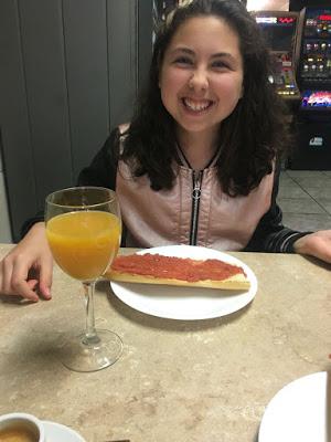 Tostada de tomate, zumo, el pascualet, almuerzo, 