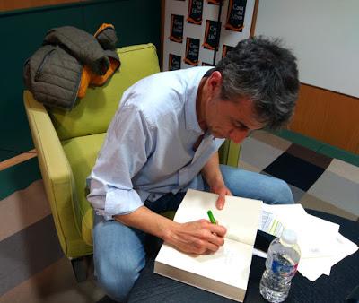 Corazones rebeldes + Presentación de Salvaje Oeste de Juan Tallón Corazones rebeldes + Presentación de Salvaje Oeste de Juan Tallón