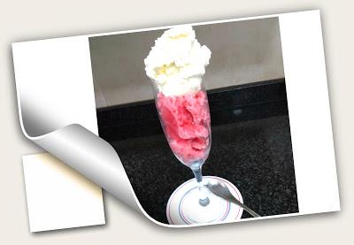 SORBETE DE FRESAS CON NATA