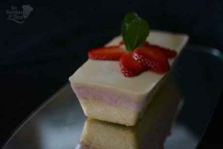 Receta casera de tarta mousse de fresas y panna cota de vainilla 02