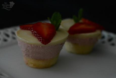 Receta casera de tarta mousse de fresas y panna cota de vainilla 01