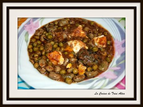 ALCACHOFAS EN MENESTRA DE VERDURAS CON SALSA DE ALMENDRAS