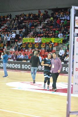 Xabi Larrañaga, el micrófono de los éxitos del Donosti Basket