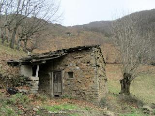 Por los praos y mayaos de L.lamas