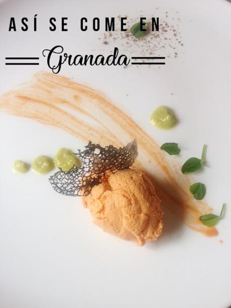 Mouse de pavo con crema de guisantes y encaje Mouse de pavo con crema de guisantes y encaje