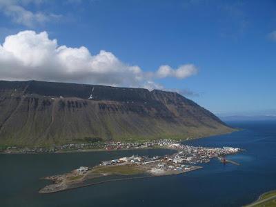 Ísafjörður y su aeropuerto Ísafjörður y su aeropuerto