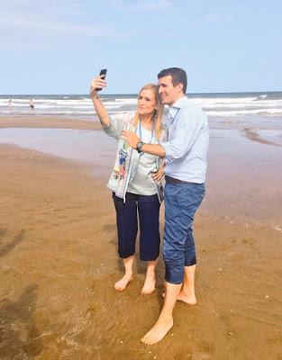 El vuelo de Cifuentes con su “mastergate” y su estrepitosa caída.