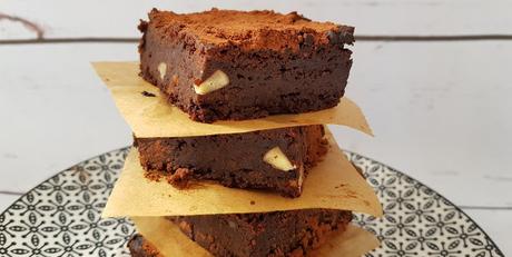 Brownies veganos de judías negras sin gluten y sin harina