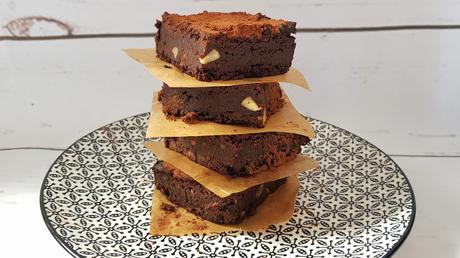 Brownies veganos de judías negras sin gluten y sin harina
