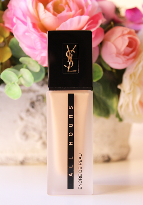 Probamos la nueva base de maquillaje All Hours de YSL y su primer