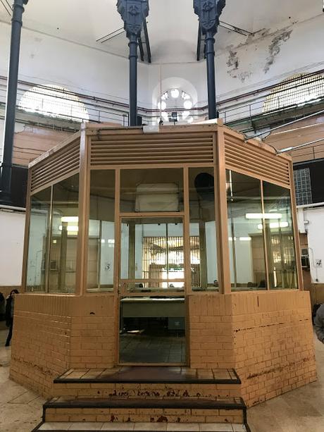 VISITA A LA PRISIÓN LA MODEL