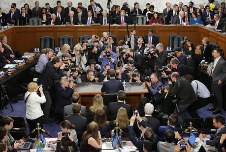 Lo que sintió Mark Zuckerberg al estar frente al senado resumido en una fotografía