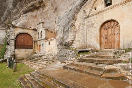 Ojo Guareña visitar Merindades Burgos paisajes pintorescos Ermita cueva