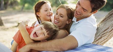 No llenes su cuarto de juguetes, llena su memoria de recuerdos