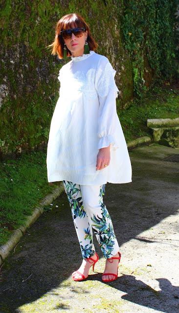 MIS LOOKS - FLORES Y BLANCO MIS LOOKS - FLORES Y BLANCO