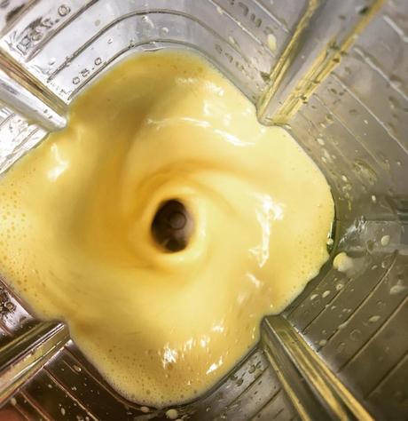 salsa de ajo (súper rápida) salsa de ajo (súper rápida)