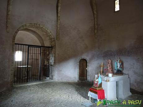 Interior de la Capilla de Santiago del Monsacro.