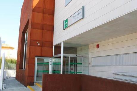 El Área de Gestión Sanitaria Sur de Sevilla muestra su condena a la agresión sufrida por un médico en el centro de salud `Olivar de Quinto´de Dos Hermanas El Área de Gestión Sanitaria Sur de Sevilla muestra su condena a la agresión sufrida por un médico en el centro de salud `Olivar de Quinto´de Dos Hermanas