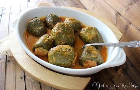 Pimientos rellenos de carne en salsa española. Julia y sus recetas