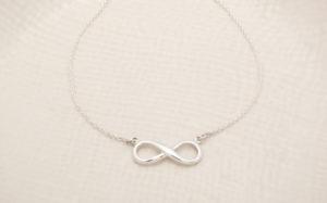 4 Amuletos de la India para atraer la suerte infnito-746x466