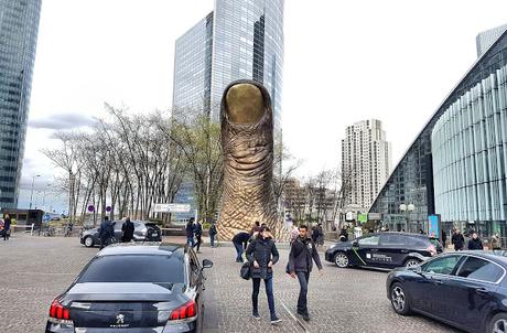 Ave César, Morituri...