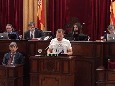 Baleares sanciona el enaltecimiento franquista.