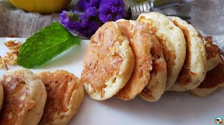 Blinis con cebolla frita