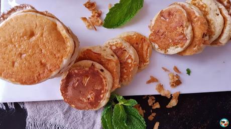 Blinis con cebolla frita