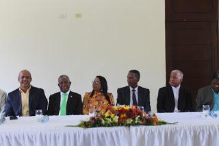 Ayuntamientos de Barahona reconocen gestión de Francisco Del Valle.