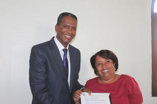 Ayuntamientos de Barahona reconocen gestión de Francisco Del Valle.