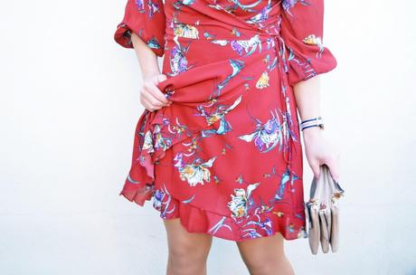 Vestido estampado cruzado