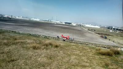 ATERRIZA DE EMERGENCIA AVIONETA CERCA DE AEROPUERTO DE TOLUCA