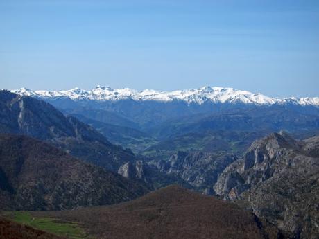 Gamonal, Sestón y base del Tiolda desde Suarias