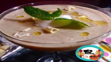 Salmorejo de fresas y tomate Salmorejo de fresas y tomate