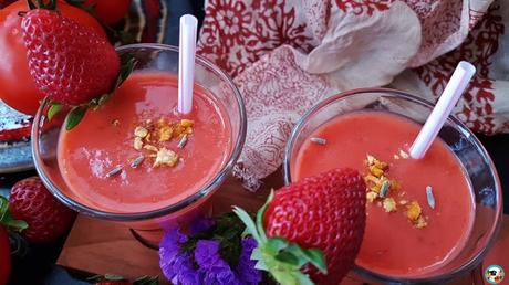 Salmorejo de fresas y tomate