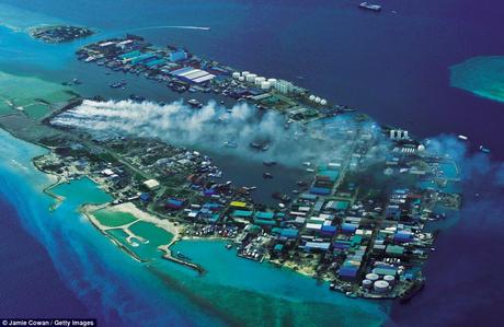 ¡El sexto continente! La islas de plástico y la realidad de Maldivas