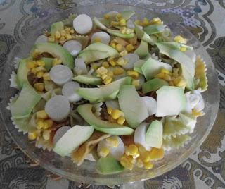 ENSALADA DE PASTA CON AGUACATE Y PALMITO